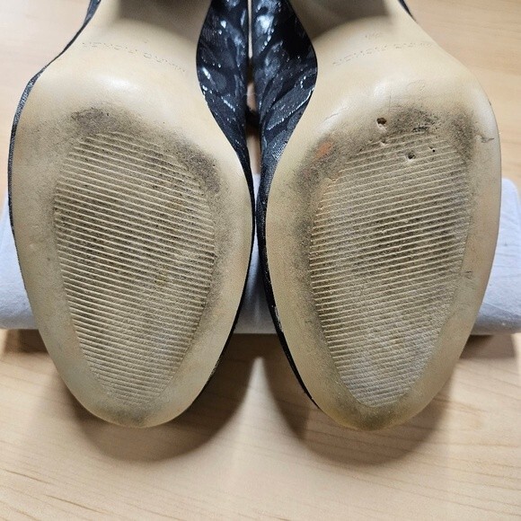 Marc Fisher Ion Silver & Black Metallic Brocade Ankle Strap Block Heel Pumps - Picture 6 of 11